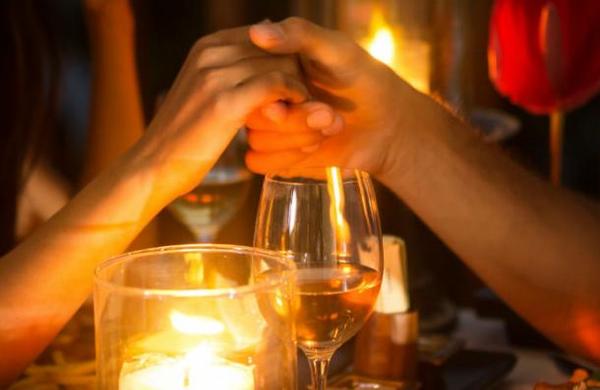 Contrae coronavirus en un viaje secreto con su amante: ahora está en cuarentena con su esposa - C9N