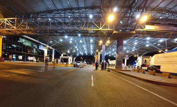 Estudiantes brasileños denuncian que fueron coimeados para salir de Paraguay - Paraguay Informa