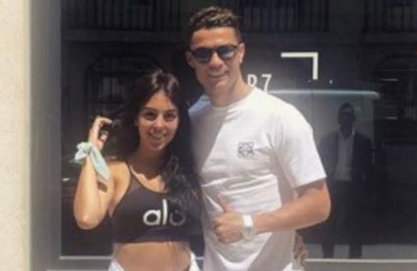 Critican a Cristiano Ronaldo y Georgina por salir de compras en plena pandemia del coronavirus - SNT
