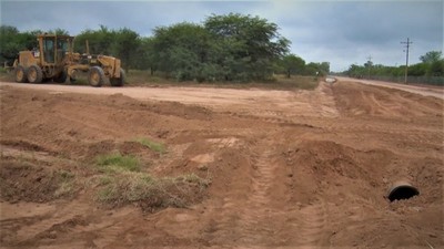 Municipalidad coloca tubos para alcantarillas en calles de Neuland, Villa Choferes y Pirizal