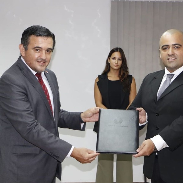 MEC firmo carta de compromiso con Microsoft para plataforma educativa - .::RADIO NACIONAL::.