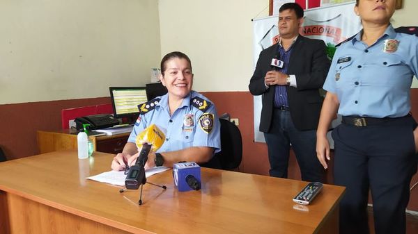 Policía dice que la Justicia debe determinar culpabilidad de agente filmada guardando dinero - Nacionales - ABC Color