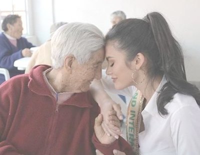 Exreina de belleza pide cuidar a abuelitos | Crónica