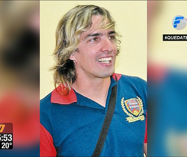 Otra más de Aquiles Báez: Agredió a vecino y atropelló una Comisaría
