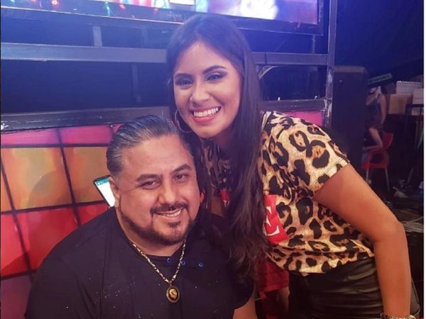 No quiere ver a sus hijas posando en bikini