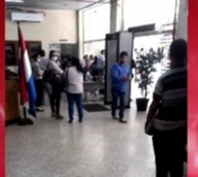 Por precaución cierran MOPC luego de que funcionaria presente fiebre - Paraguay.com