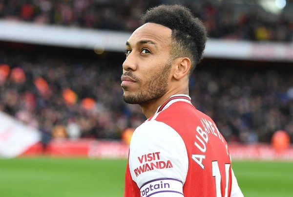 Manchester United va por Aubameyang