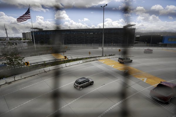 EEUU y México limitarán parte de cruces transfronterizos