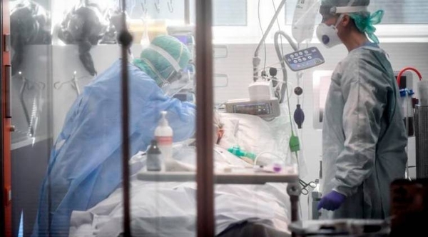 HOY / COVID-19: Sociedades médicas solicitan a Mazzoleni garantizar la seguridad de profesionales en hospitales