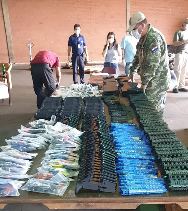 Procesan a auxiliar despachante por ingreso de armas de guerra - Noticde.com
