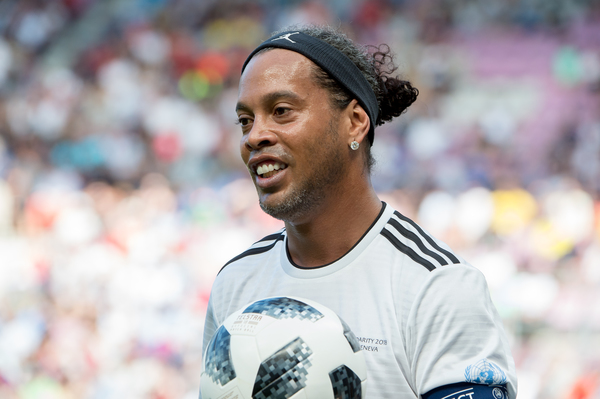 Ronaldinho y un cumpleaños entre rejas