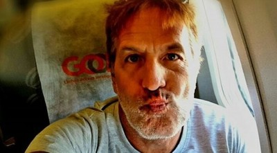 "No se mete contra el COVID-19... Dios no existe": Enrique Vargas Peña se burla de los creyentes