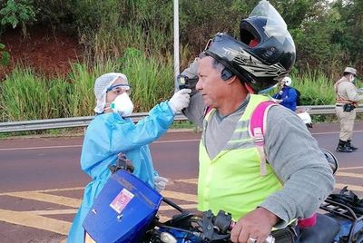 Largas filas por controles sanitarios en Hernandarias - ABC en el Este - ABC Color