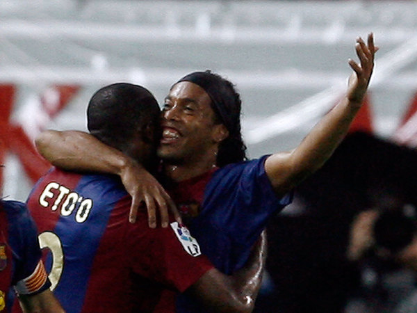 Excompañeros de Ronaldinho lo recuerdan y saludan por su cumpleaños