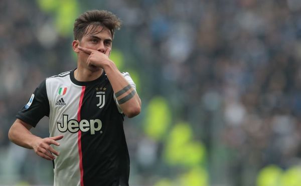 El futbolista argentino Paulo Dybala da positivo por coronavirus