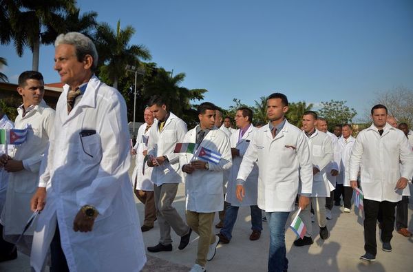 Cuba envía médicos que combatieron el ébola para ayudar a Italia - Mundo - ABC Color