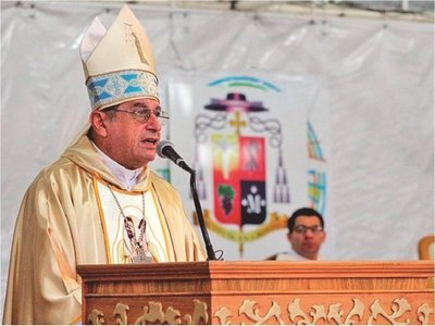 Obispo recomienda ampararse “en el  amor de la gente que lo rodea”