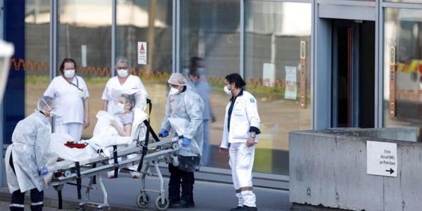 España en jaque: Casi 400 muertos en 24 horas por el coronavirus