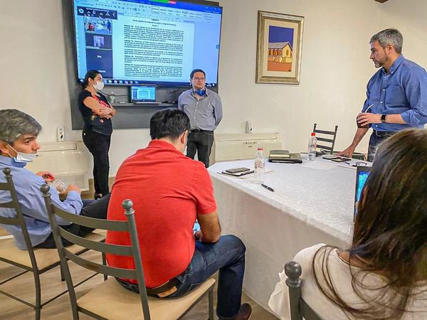 Presidente encabeza reunión de proyecto de ley sobre medidas económicas ante Covid-19 | .::Agencia IP::.