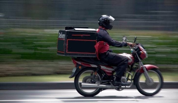 HOY / Creciente demanda de envíos a domicilio durante cuarentena: ofrecen 50 vacancias para delivery