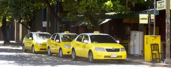 Taxistas dejan de operar, pero quedan “voluntarios” - Locales - ABC Color