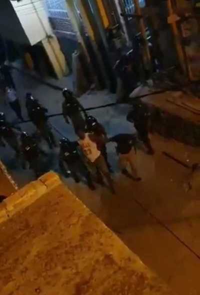 Hombre que agredió a Comisario fue detenido y puesto a disposición de la Fiscalía » Ñanduti