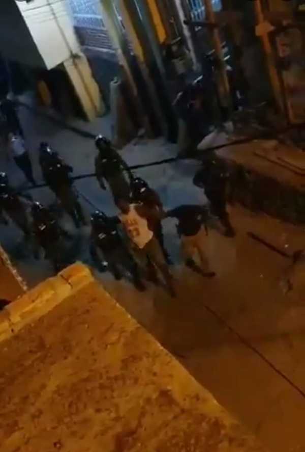 Hombre que agredió a Comisario fue detenido y puesto a disposición de la Fiscalía » Ñanduti