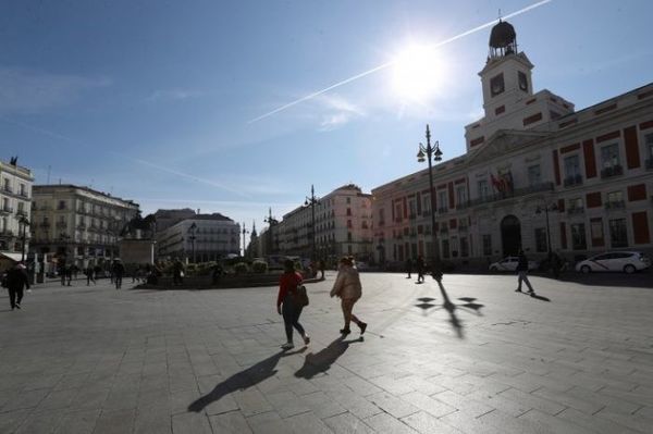 España suma 2.182 muertos y supera 30.000 contagiados por coronavirus