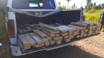 Hallan abandonada camioneta cargada con marihuana - Nacionales - ABC Color