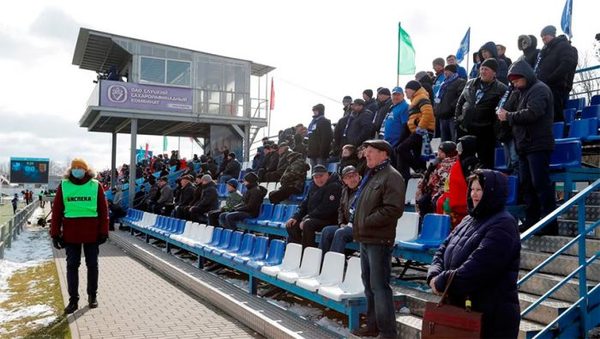 Bielorrusia comenzó su torneo y con público en los estadios