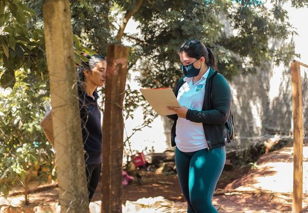 Censan a familias para entrega de kits de alimentos en Presidente Franco - ABC en el Este - ABC Color