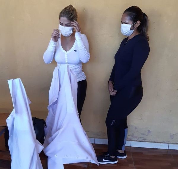 Imputan a mujeres que ofrecían vacuna contra coronavirus - Nacionales - ABC Color
