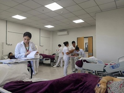 Proyectan habilitación de hospitales polivalentes y para afecciones respiratorias - .::RADIO NACIONAL::.