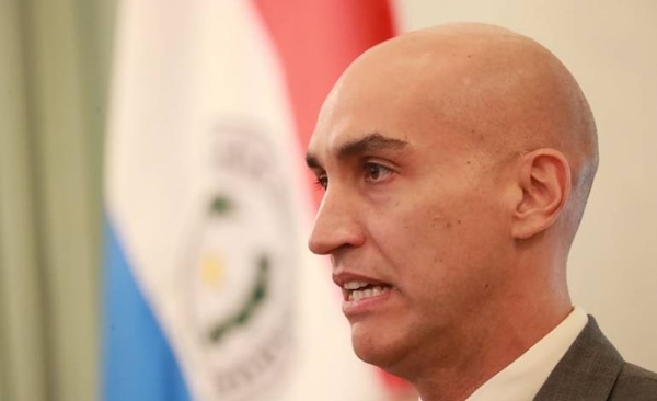 HOY / Hidroxicloroquina: Salud asegura provisión y definirá en qué pacientes será utilizada