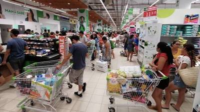 Ciudadanos denuncian suba de precios en supermercados - Paraguay Informa