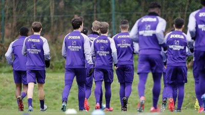 Desempleo temporal para jugadores y técnicos en Bélgica