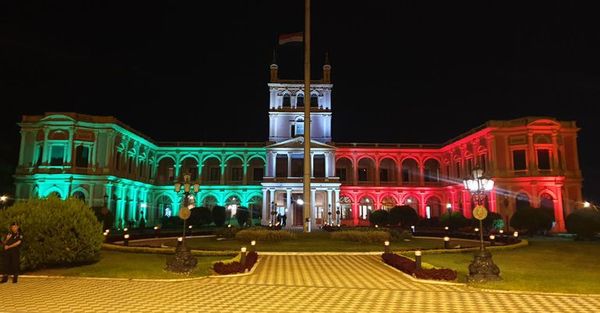 Palacio de López se iluminó con los colores de Italia - Nacionales - ABC Color