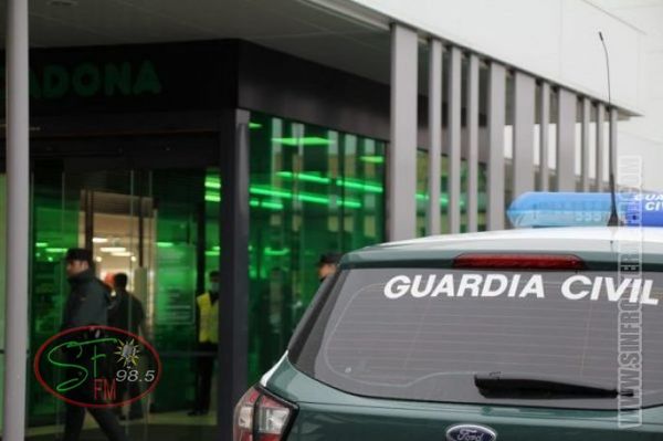 “Tengo coronavirus”, gritó una mujer y escupió a guardias civiles