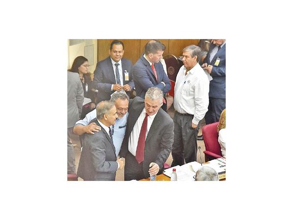 Senado trata proyectos con sanción automática