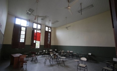 HOY / Aulas vacías a causa del Covid-19, golpea a la educación