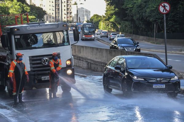 Sao Paulo inicia cuarentena parcial a regañadientes