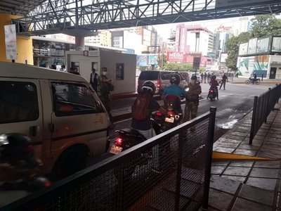 Gobierno ordenó cerrar todas las fronteras, incluso a paraguayos