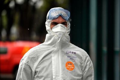 España registra más de 500 nuevas muertes por coronavirus en un día y llega a 2.696 - Mundo - ABC Color