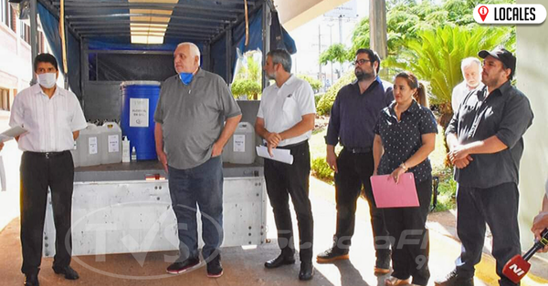 UNI entregó alcohol en gel e hidroalcohol al Gobernador de Itapúa