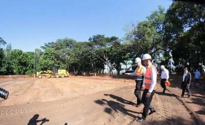HOY / Obras de hospitales de contingencia se inician mañana: atenderán a pacientes que no requieran terapia
