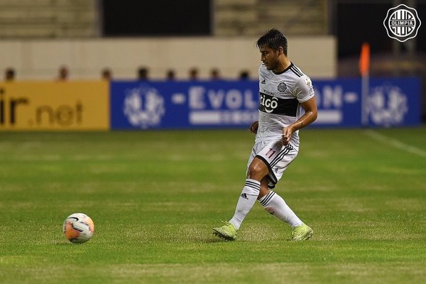 Iván Torres opinó sobre el viaje de Adebayor