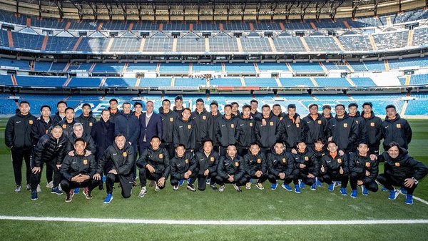 En China, poco a poco la pelota vuelve a rodar