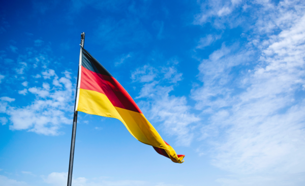 HOY / Test tempranos y pacientes jóvenes, factores de baja mortalidad en Alemania