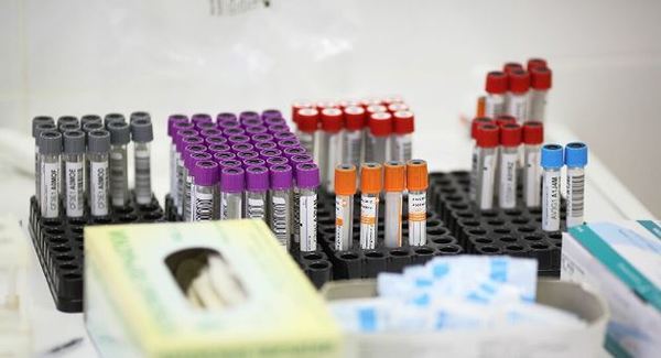 Quince países buscan adquirir el fármaco cubano que ayudó a frenar el coronavirus en China | .::Agencia IP::.
