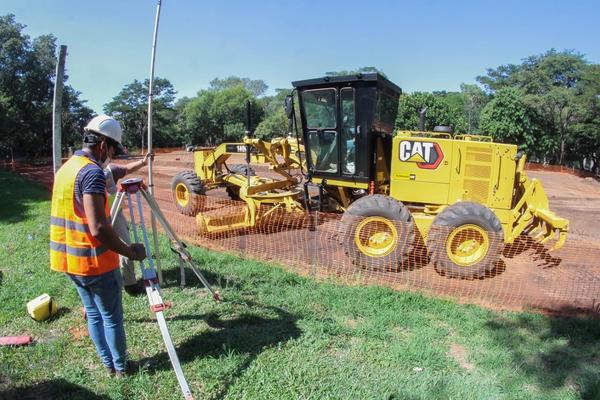 Inició obras de hospitales con 200 camas para atención a pacientes con Covid-19